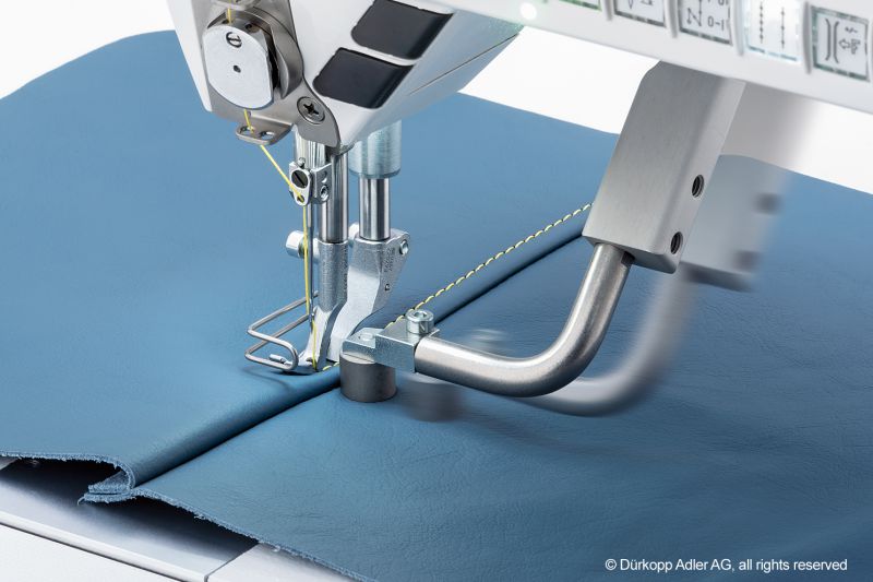 d867-190942_ap-leather_0146-move