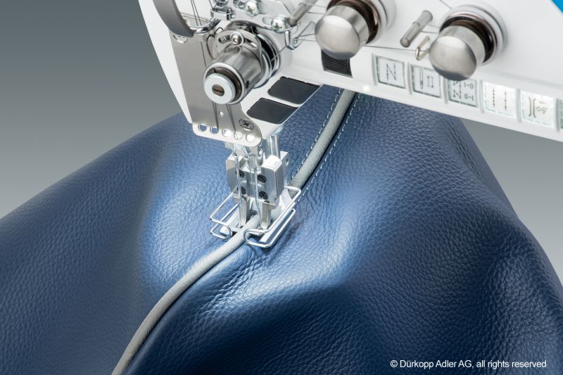 d868-290922_ap_welt-leather-1